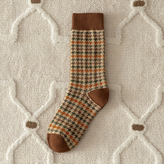 Cosy women’s retro houndstooth socks in warm tones – breathable & soft